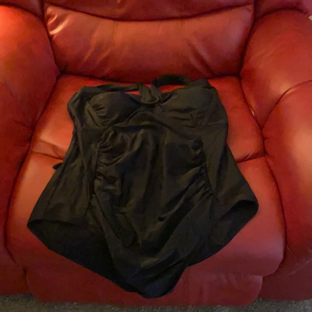 3 for $30 SALE Kona Sol Women’s Plus Bathing swim Suit 22W Black